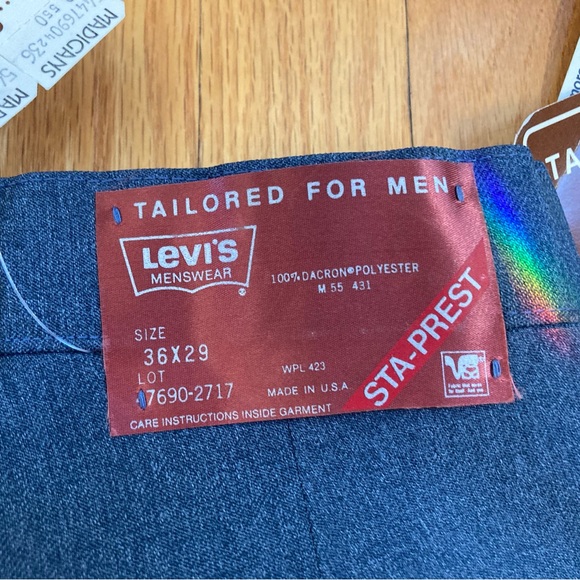 Gray Levi’s Sta-Prest Action Slacks, 36x29 - Picture 11 of 12